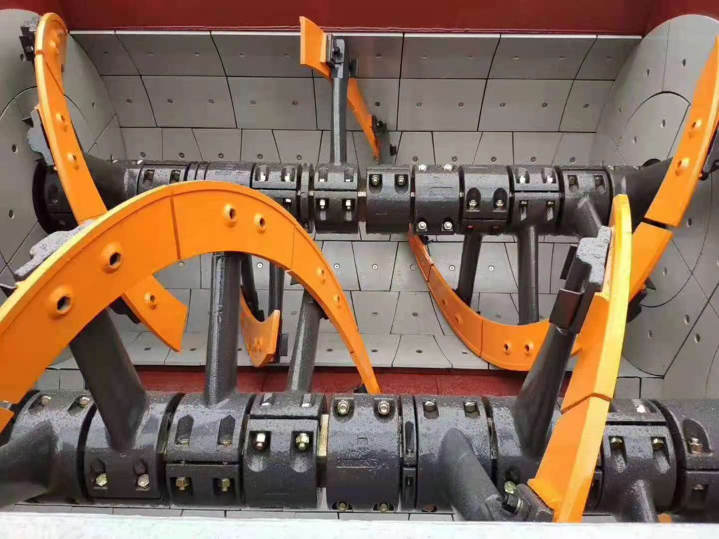 衬板如何稳定工作？？  Lót sàn làm thế nào để làm việc ổn định??